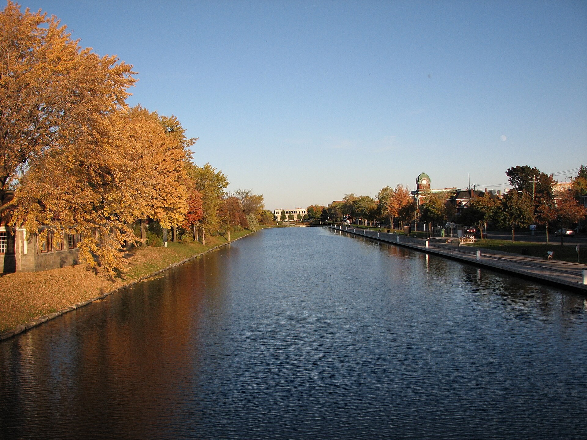 Canal de Valleyfield en automne